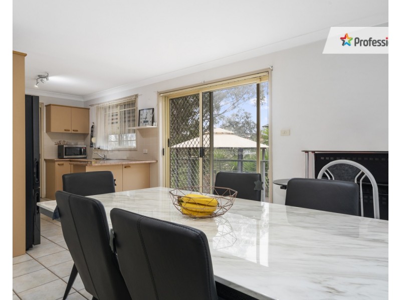 15 Clune Close, Casula NSW 2170