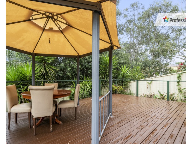 15 Clune Close, Casula NSW 2170