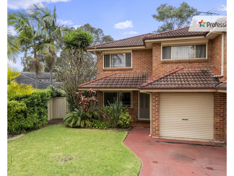 15 Clune Close, Casula NSW 2170