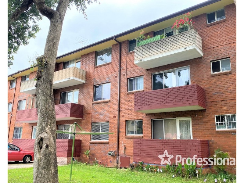 16/190 Sandal Crescent, Carramar NSW 2163