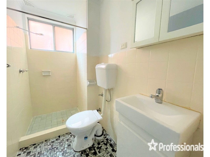 16/190 Sandal Crescent, Carramar NSW 2163