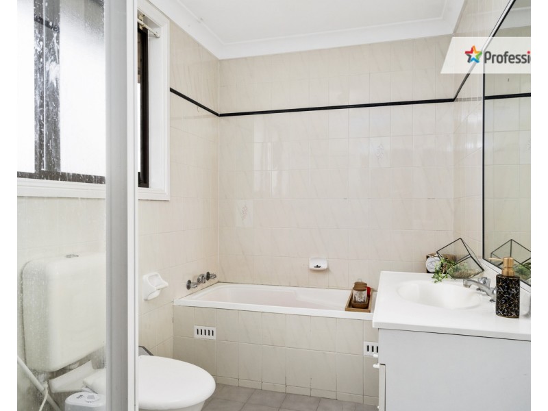 1,2,3 @25 Reilly Street, Liverpool NSW 2170