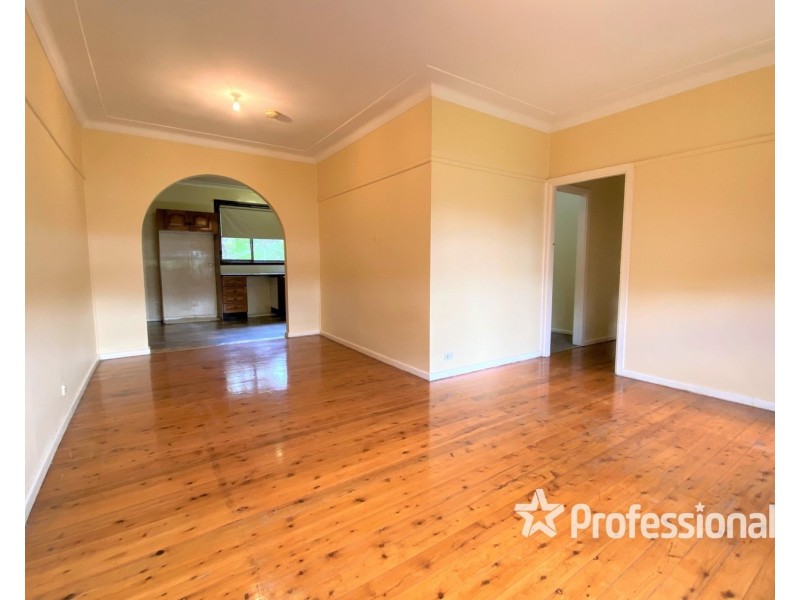 25 Fourth Avenue, Austral NSW 2179