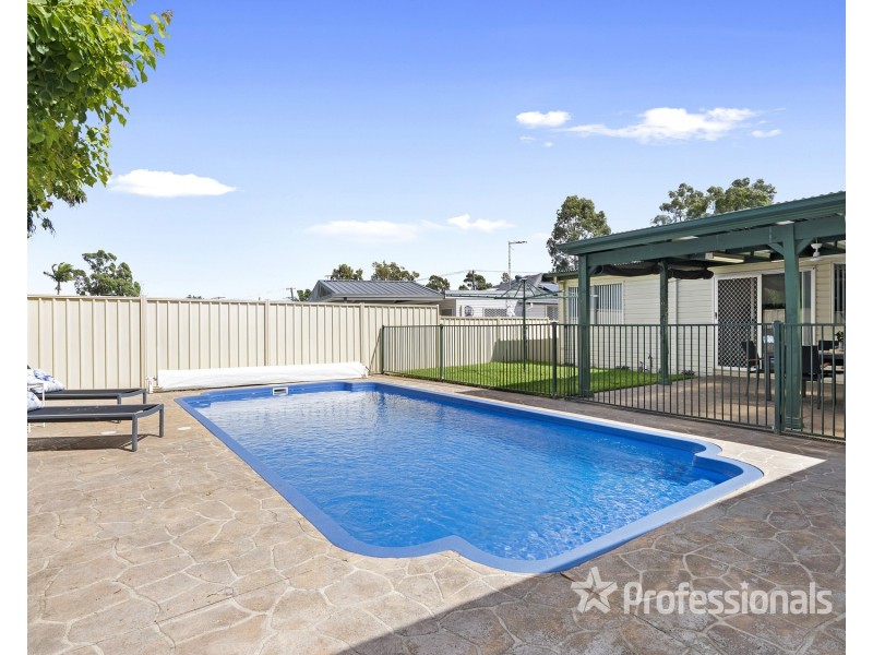 4 Sullivan Avenue, Lurnea NSW 2170