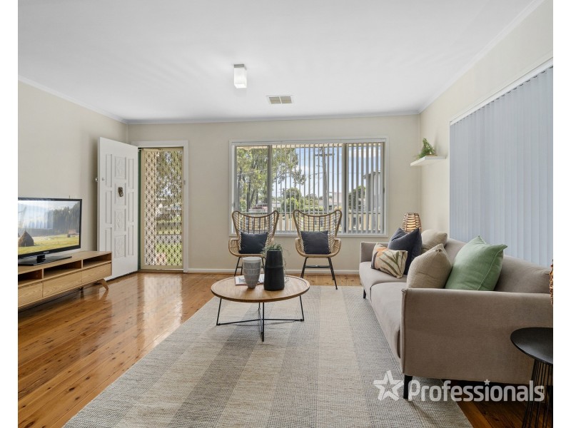 4 Sullivan Avenue, Lurnea NSW 2170