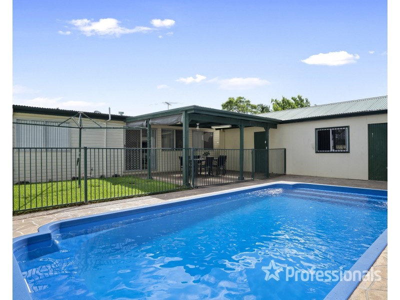 4 Sullivan Avenue, Lurnea NSW 2170