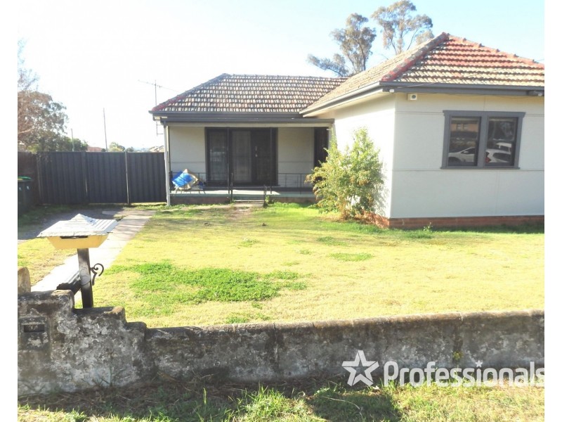 3 Blackwood Avenue, Casula NSW 2170