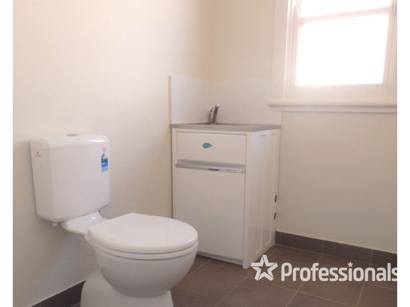 3 Blackwood Avenue, Casula NSW 2170