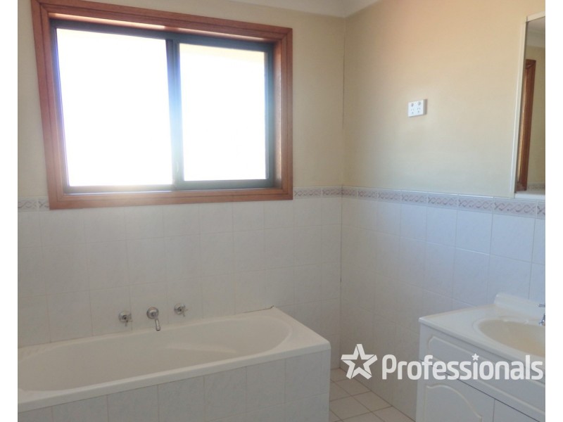 3/110 Hoxton Park Road, Lurnea NSW 2170