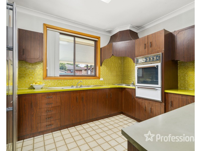 9 Jacaranda Crescent, Casula NSW 2170