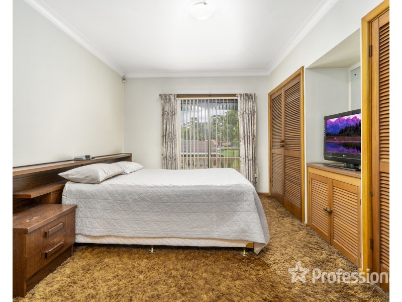 9 Jacaranda Crescent, Casula NSW 2170