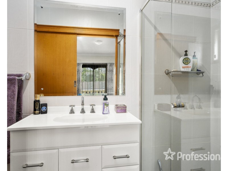 9 Jacaranda Crescent, Casula NSW 2170