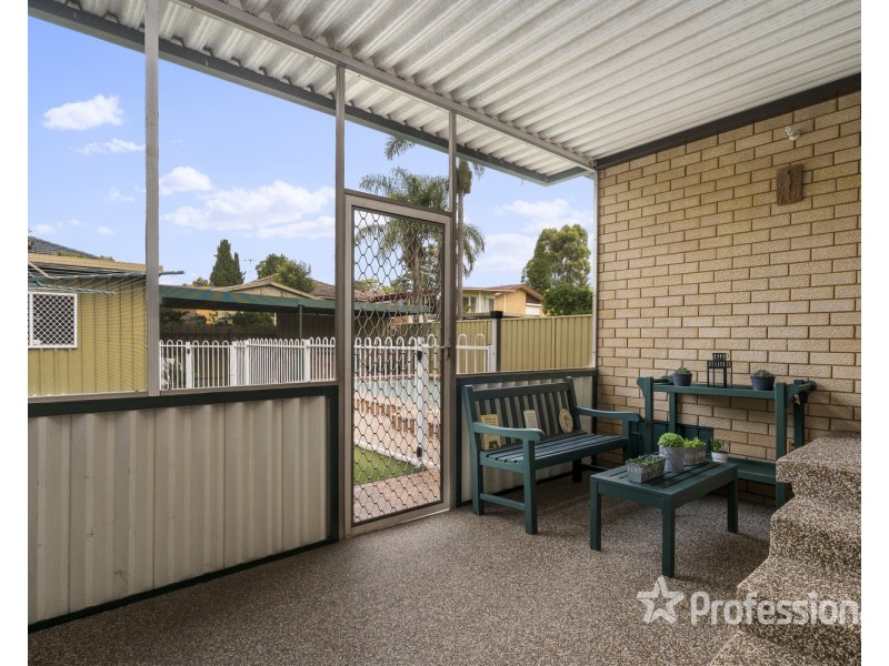 9 Jacaranda Crescent, Casula NSW 2170