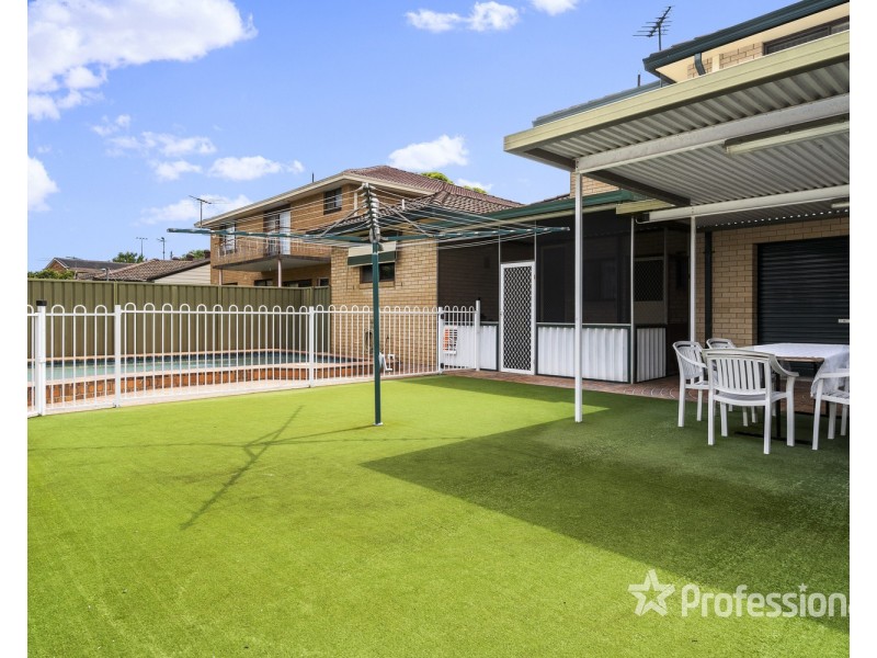 9 Jacaranda Crescent, Casula NSW 2170
