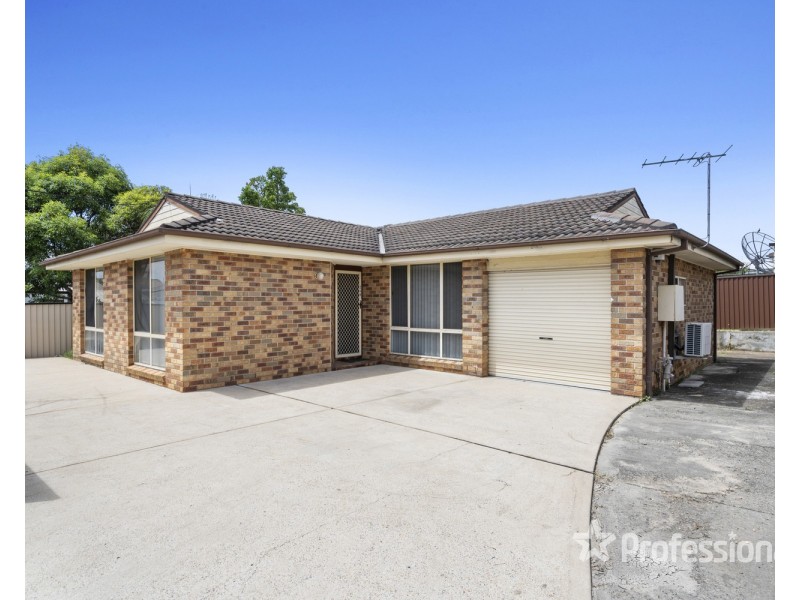 24b Dunrossil Avenue, Casula NSW 2170