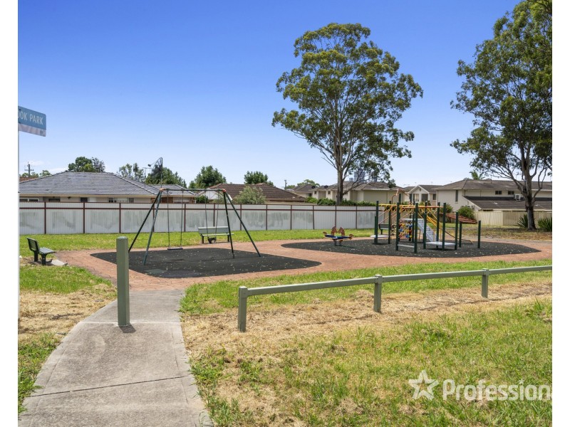 24b Dunrossil Avenue, Casula NSW 2170