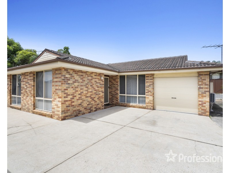24b Dunrossil Avenue, Casula NSW 2170