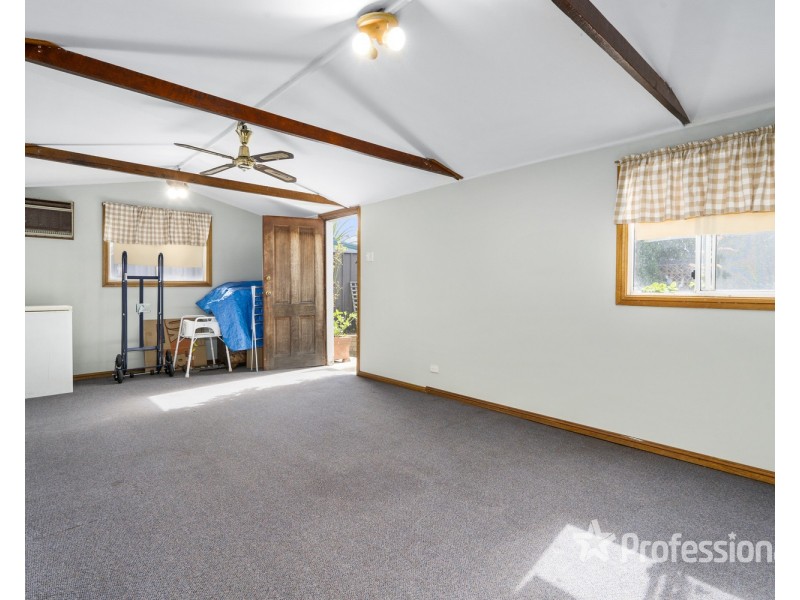 21 Graham Avenue, Casula NSW 2170