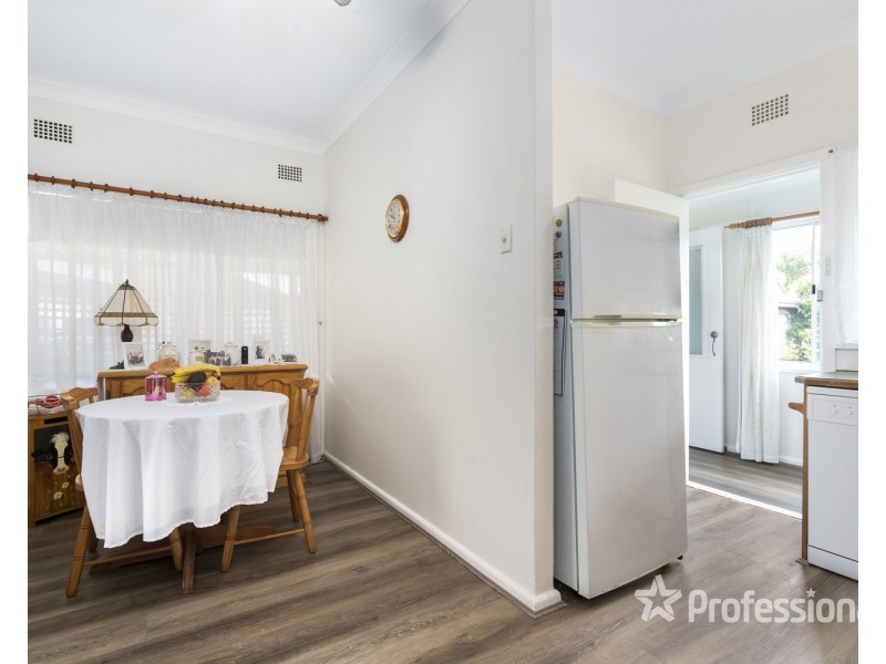 21 Graham Avenue, Casula NSW 2170