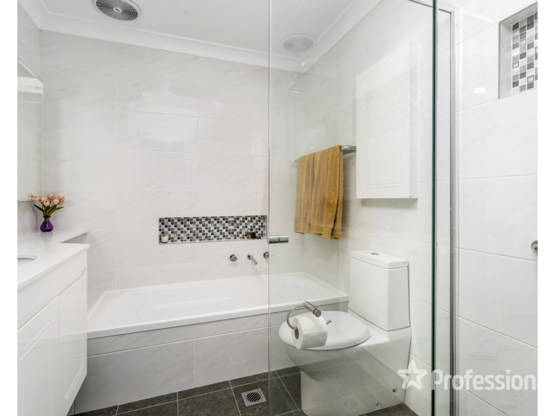 68 Flinders Crescent, Hinchinbrook NSW 2168