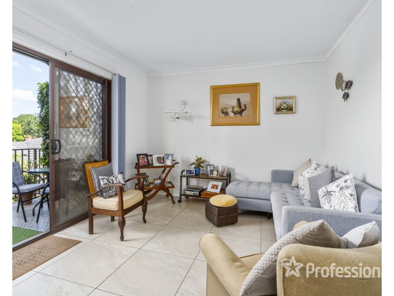 32 Phoenix Crescent, Casula NSW 2170