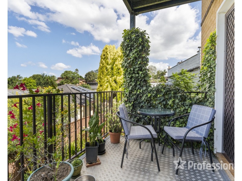 32 Phoenix Crescent, Casula NSW 2170