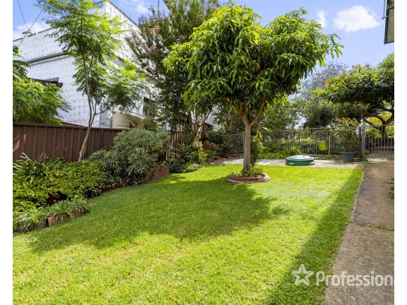 32 Phoenix Crescent, Casula NSW 2170