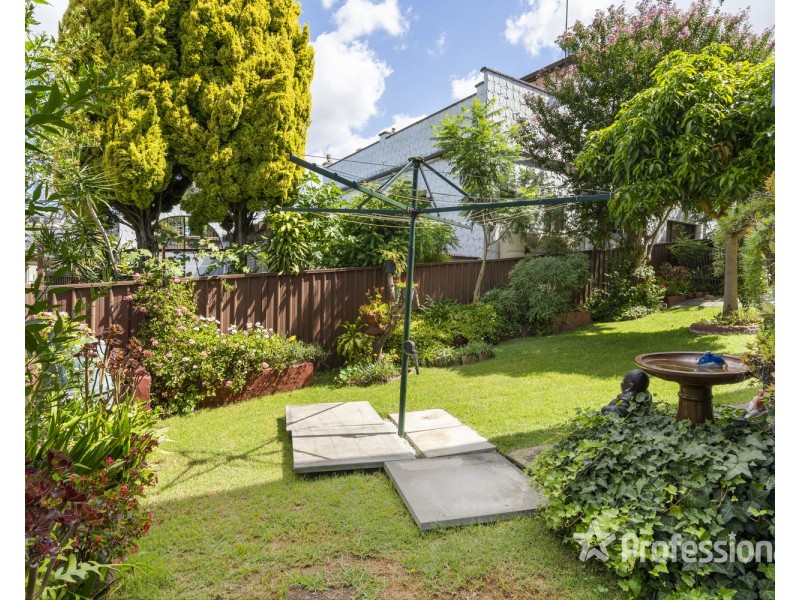 32 Phoenix Crescent, Casula NSW 2170