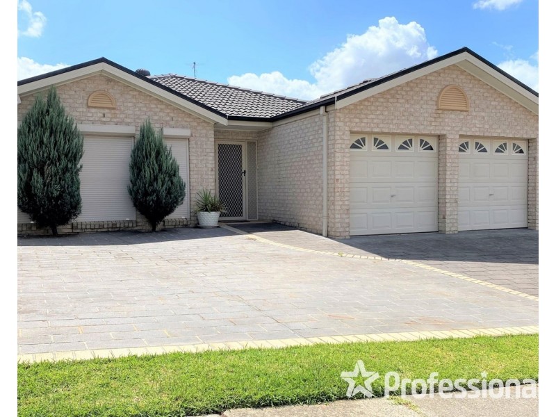 199 Leacocks Lane, Casula NSW 2170