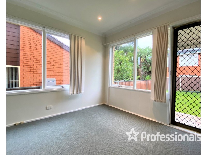 1 St Andrews Boulevard, Casula NSW 2170