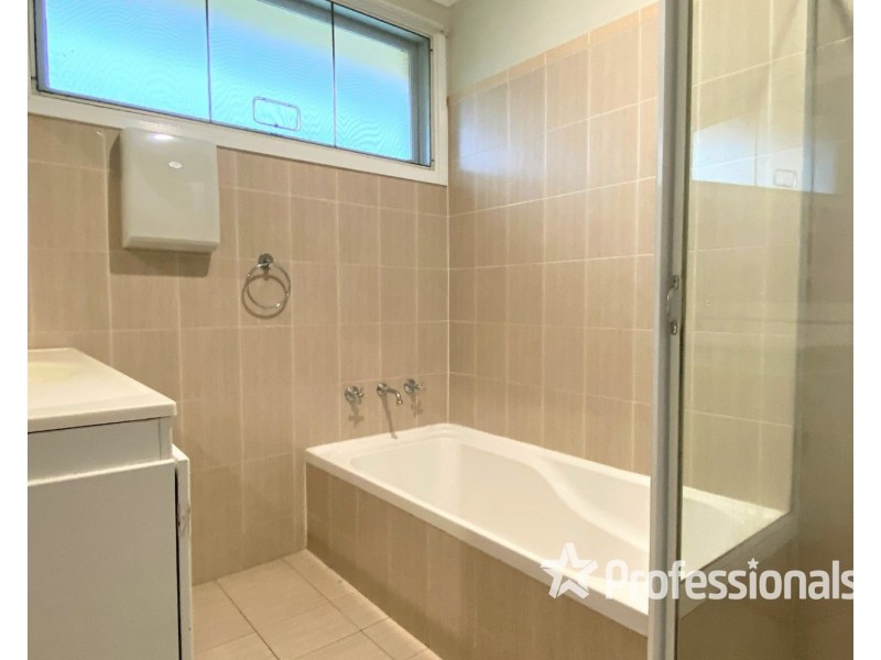 1 St Andrews Boulevard, Casula NSW 2170