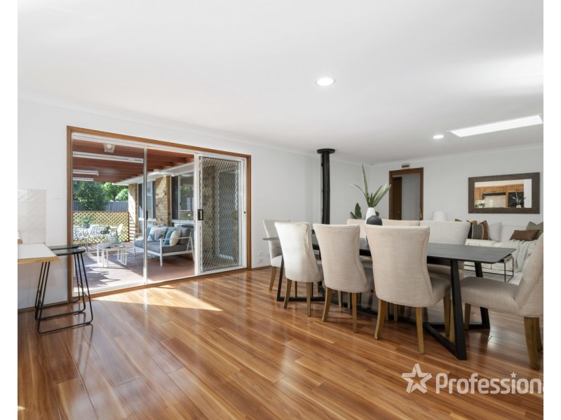 4 Arwon Avenue, Casula NSW 2170