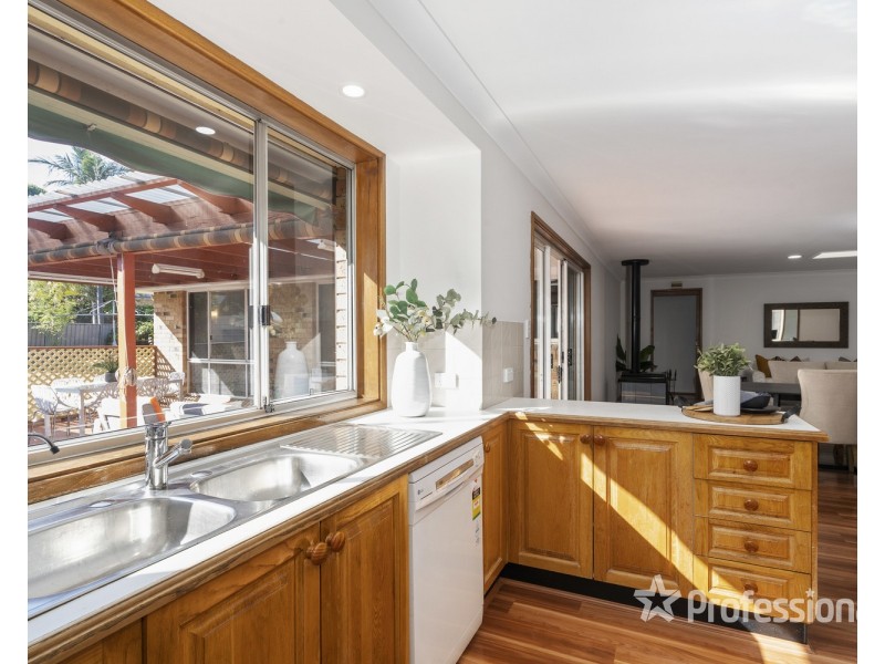 4 Arwon Avenue, Casula NSW 2170