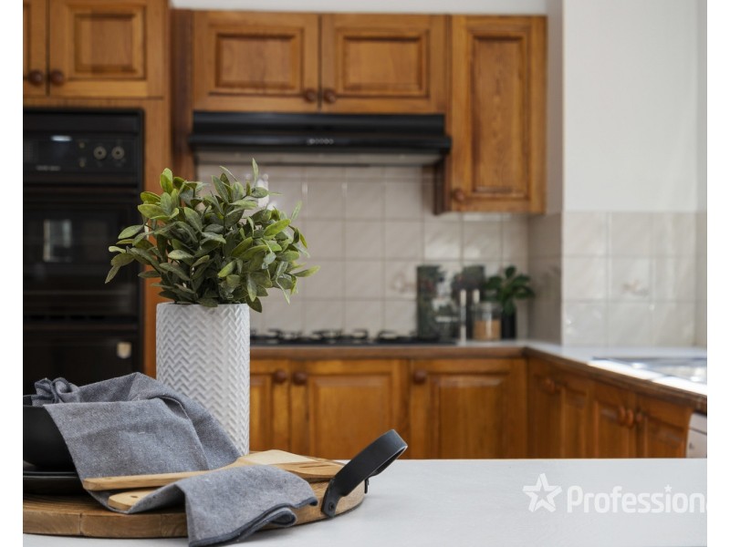 4 Arwon Avenue, Casula NSW 2170