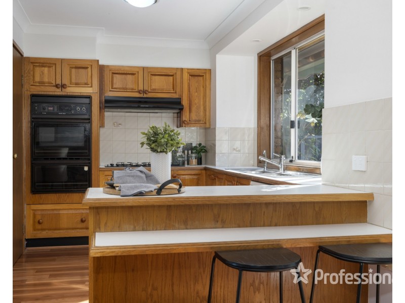 4 Arwon Avenue, Casula NSW 2170