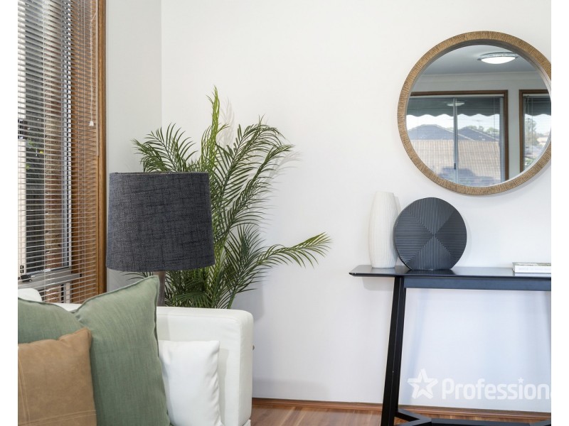 4 Arwon Avenue, Casula NSW 2170