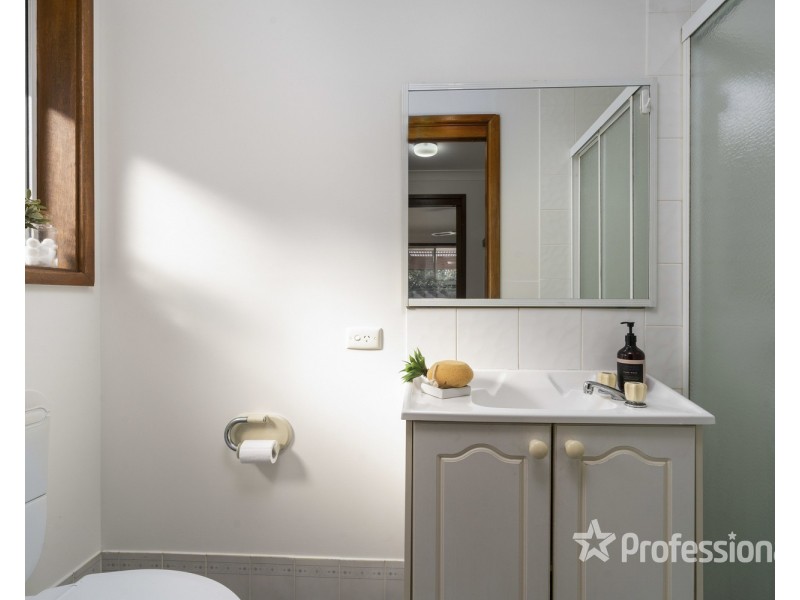 4 Arwon Avenue, Casula NSW 2170