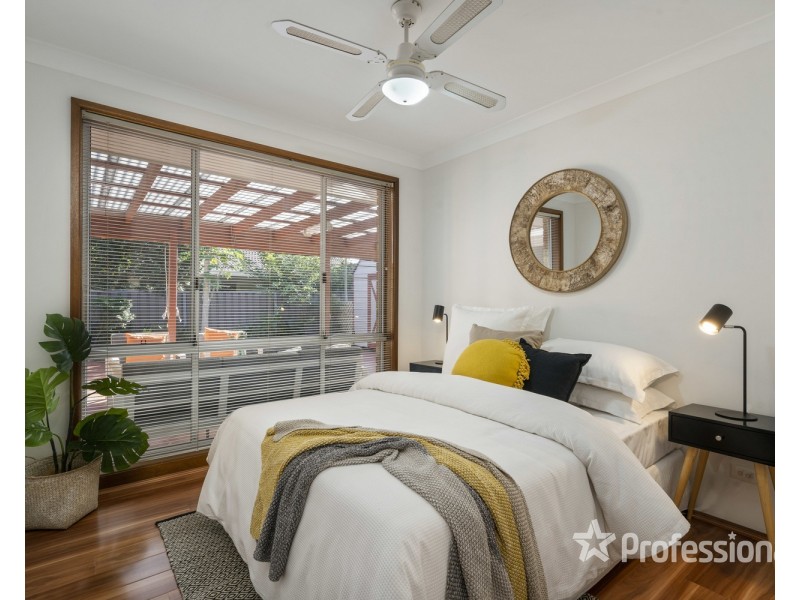 4 Arwon Avenue, Casula NSW 2170