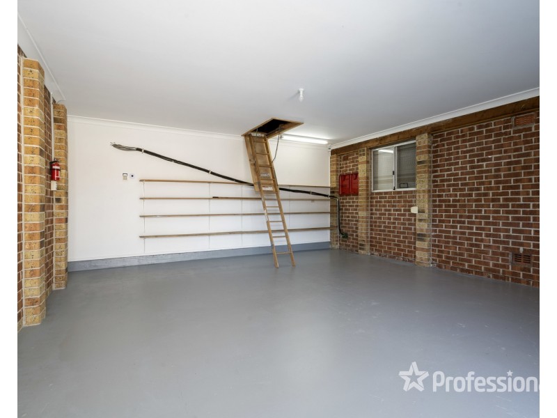 4 Arwon Avenue, Casula NSW 2170