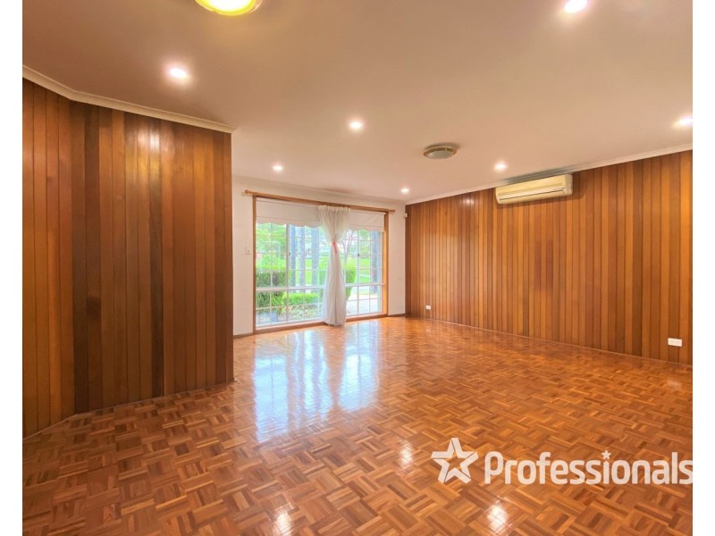 13 Carbine Close, Casula NSW 2170