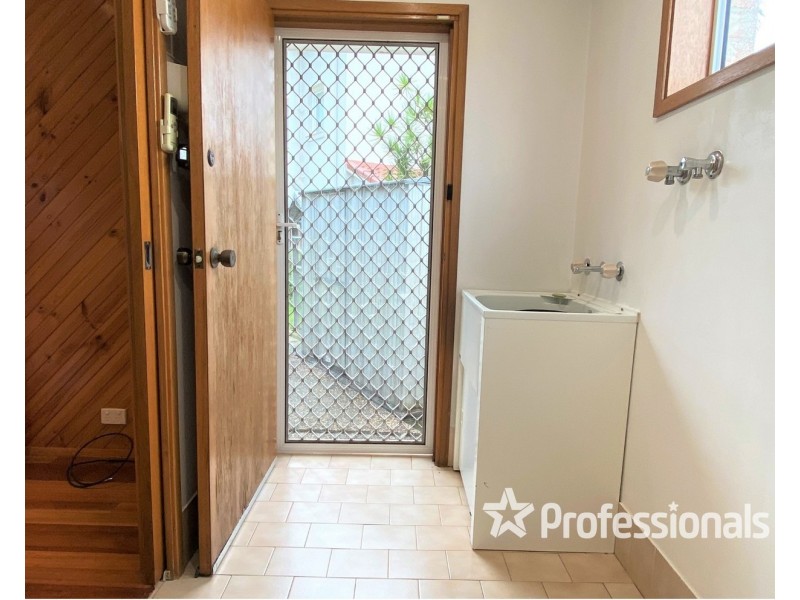 13 Carbine Close, Casula NSW 2170