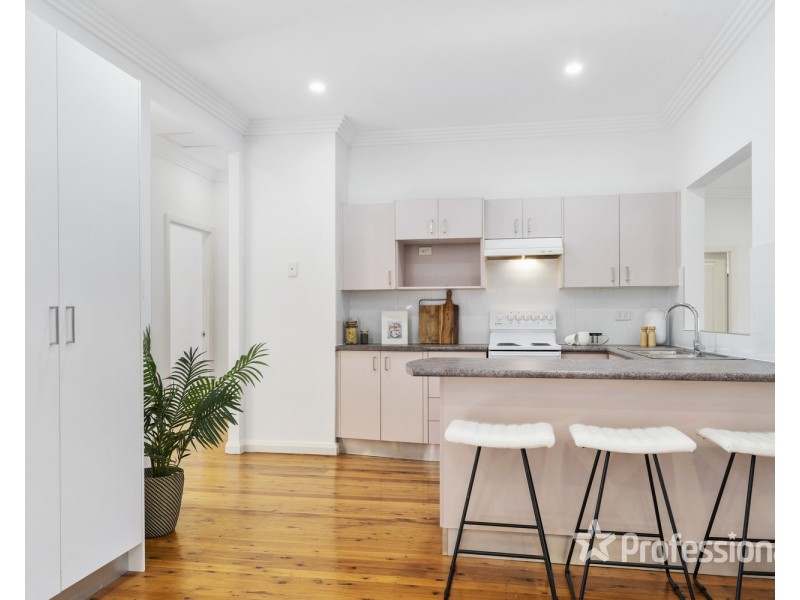 60 Fitzpatrick Crescent, Casula NSW 2170