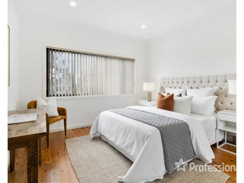 60 Fitzpatrick Crescent, Casula NSW 2170