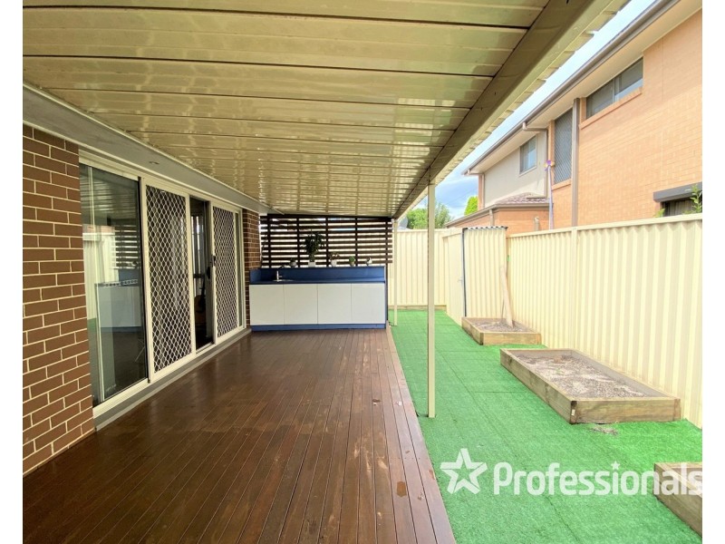 6B Simpson Avenue, Casula NSW 2170