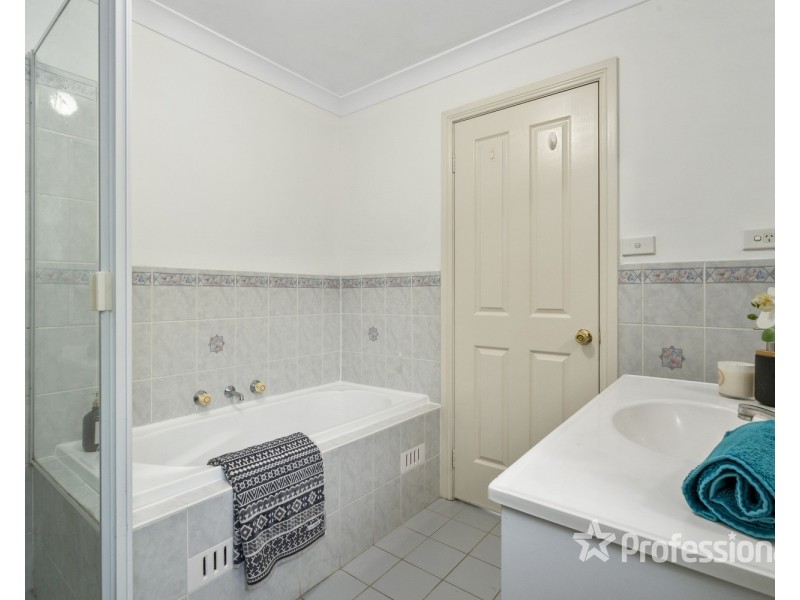 4/9-11 Doomben Close, Casula NSW 2170