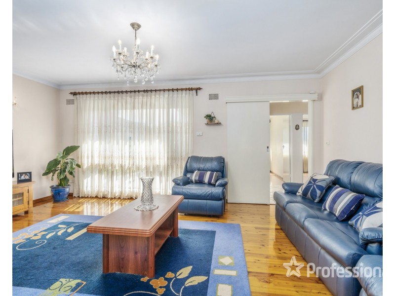 18 Ironbark Avenue, Casula NSW 2170