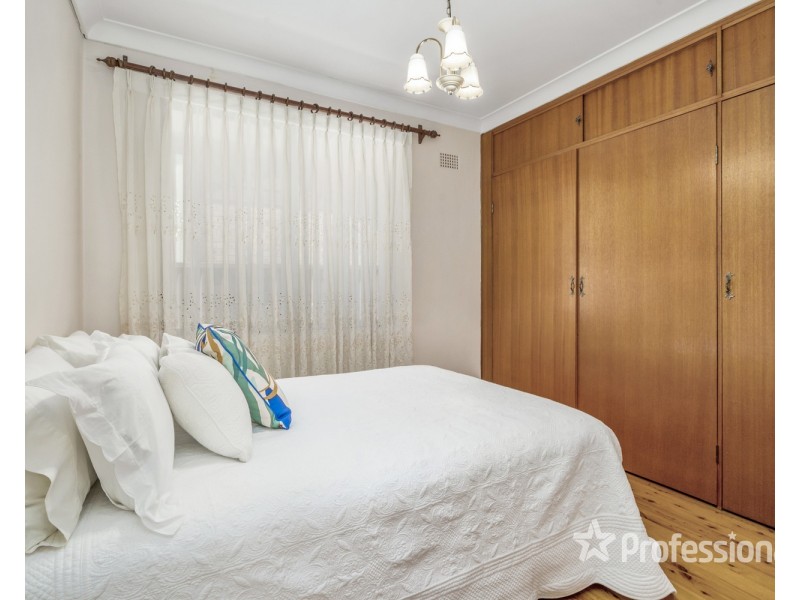 18 Ironbark Avenue, Casula NSW 2170