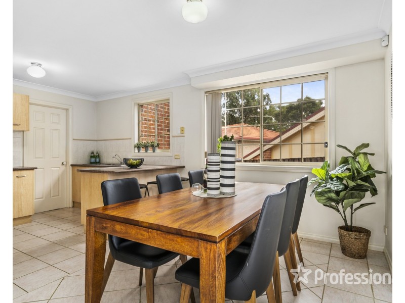 2B Hardy Place, Casula NSW 2170