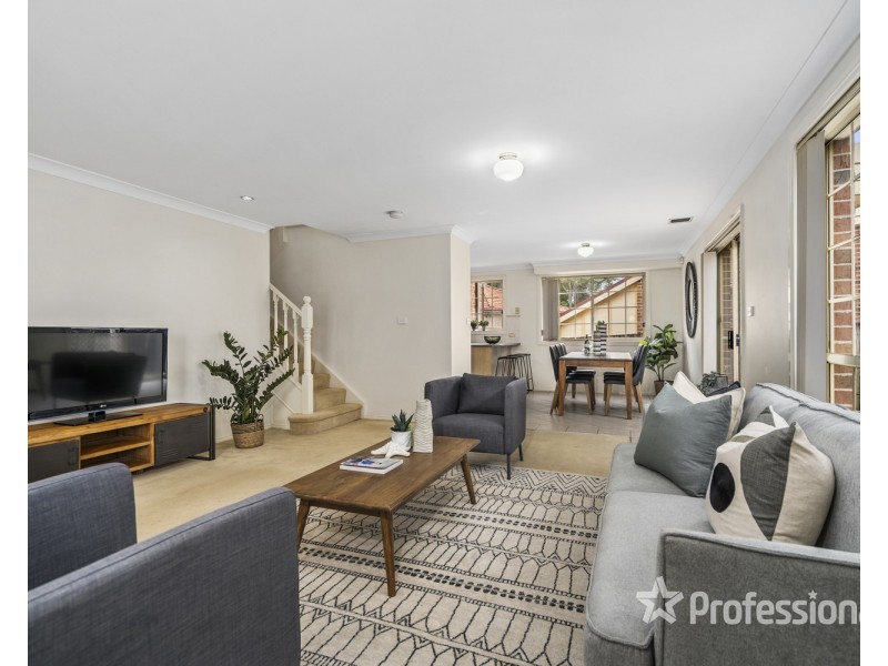 2B Hardy Place, Casula NSW 2170