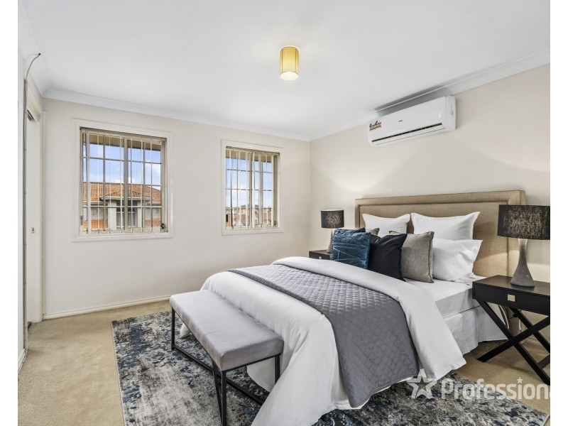 2B Hardy Place, Casula NSW 2170